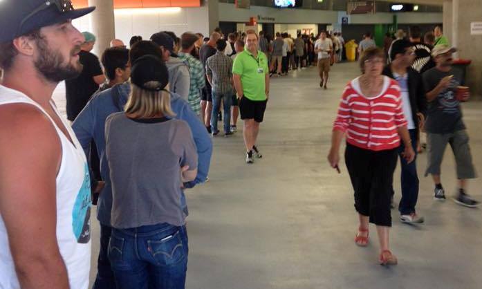 Eden Park beer queue