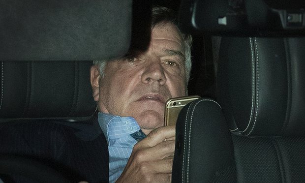 sam-allardyce-careful-with-that-phone