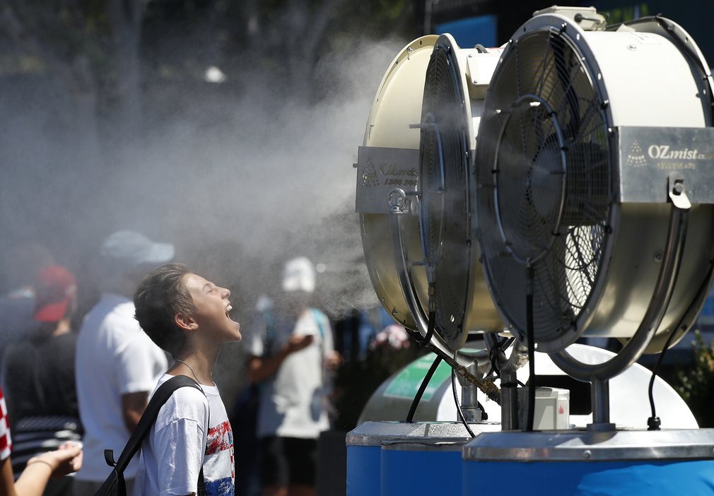 Aus Open cooling fan