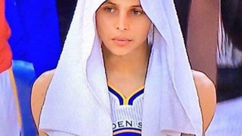 Steph Curry Cleopatra look