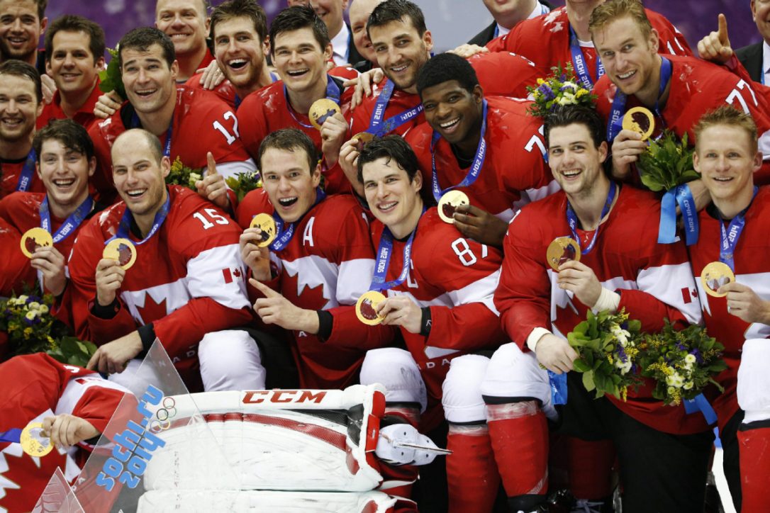 The defending Canadian team, in Sochi, with their 2nd straight gold